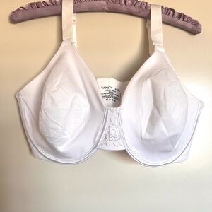 NWOT Vanity Fair Elegant White Bra
